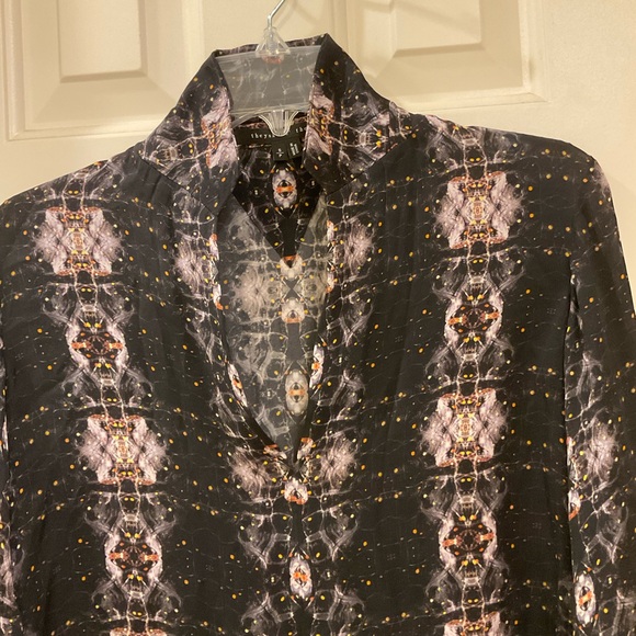 Theyshen’s Theory Beasy Printed Long Sleeve Silk Tunic Blouse, Split Neck, Sz S - Picture 2 of 12
